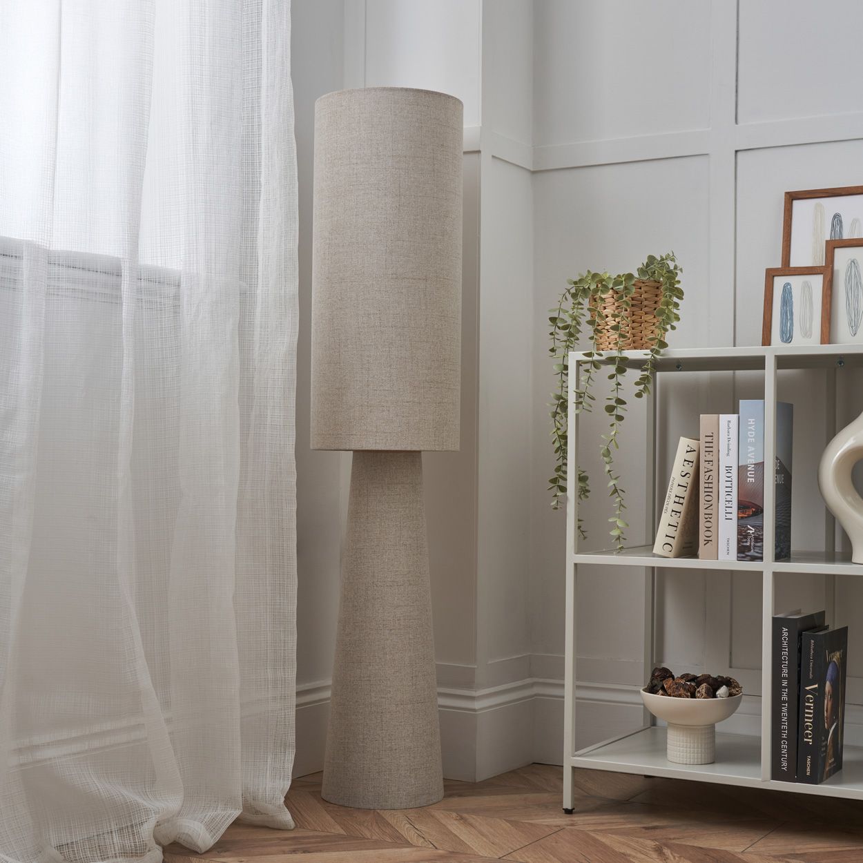 Canillo White Metal Floor Lamp