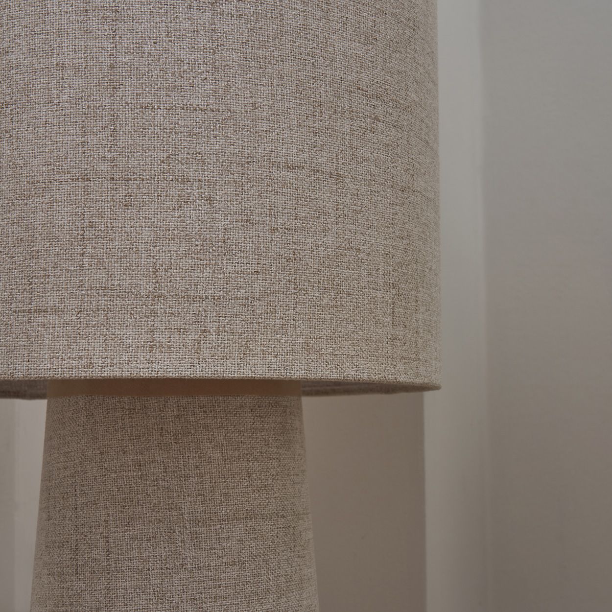 Canillo White Metal Floor Lamp