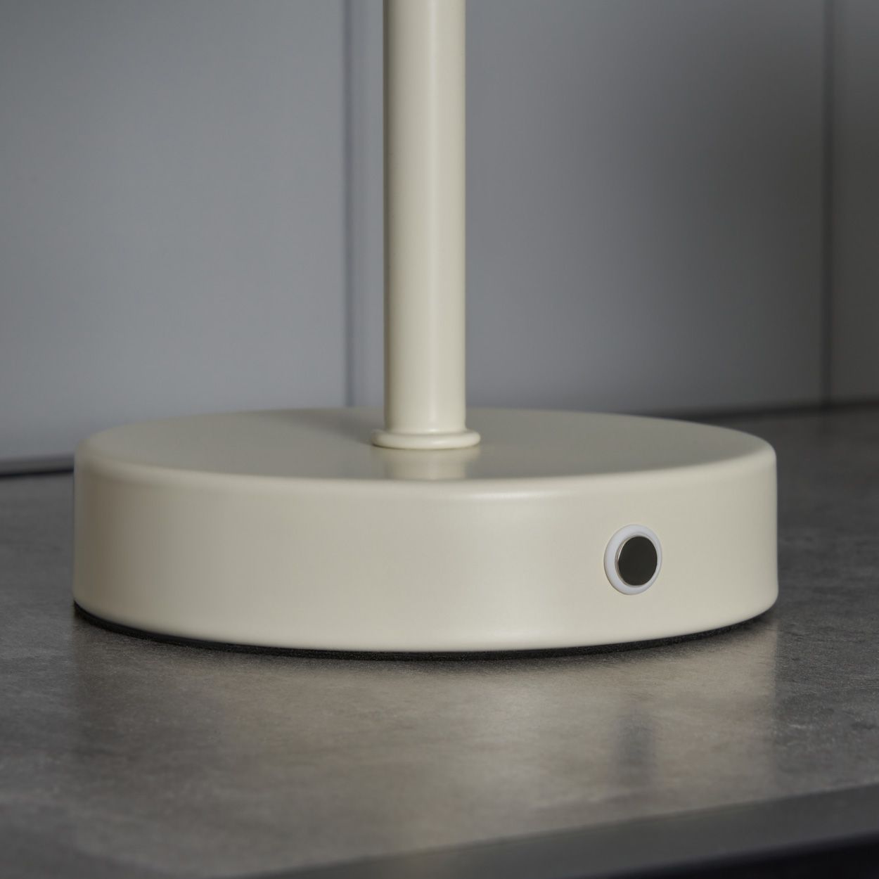 Dunham Rechargeable Table Lamp White