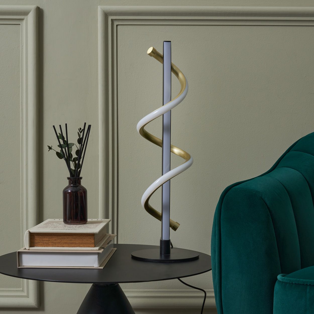 Mallow Led Spiral Table Lamp Black & Brass