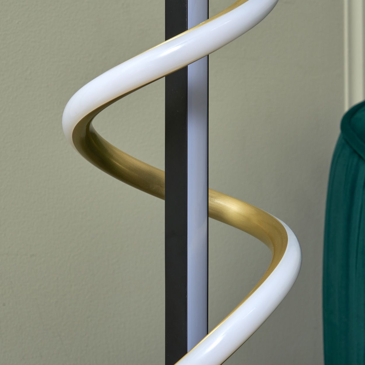 Mallow Led Spiral Table Lamp Black & Brass