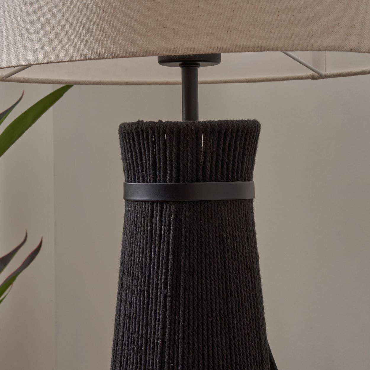 Pendan String Table Lamp Black
