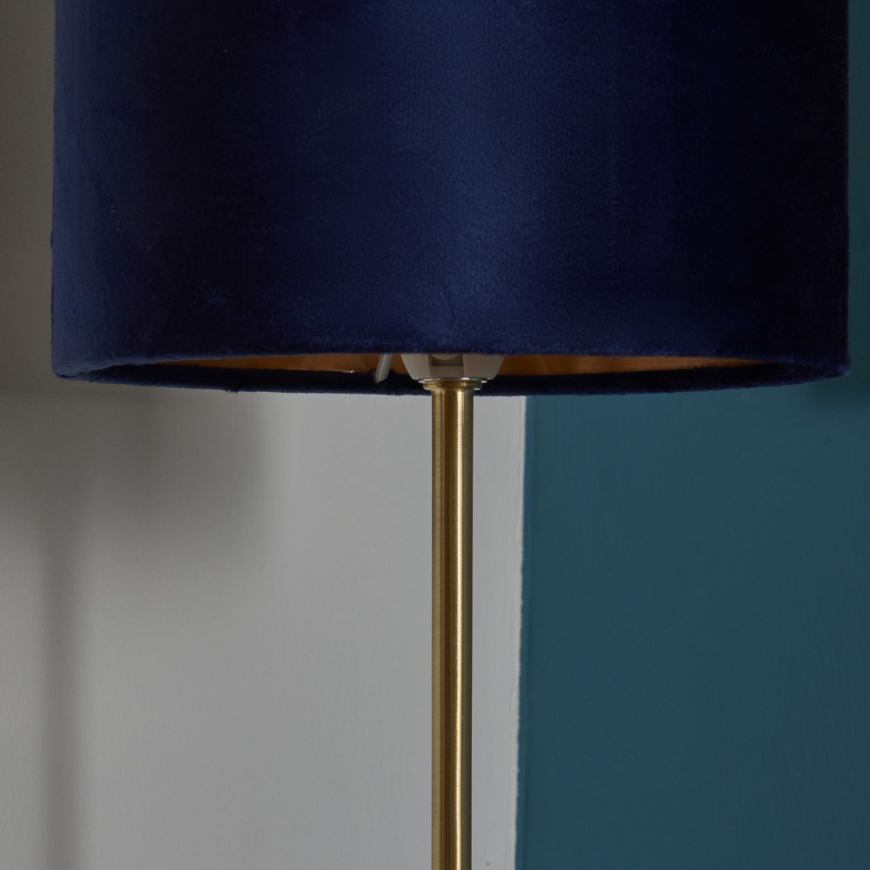 Ersham Velvet Table Lamp Navy