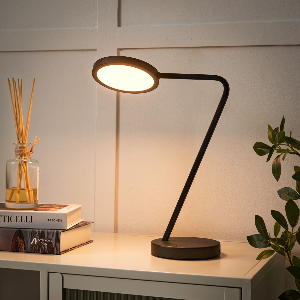 Brasov Rechargeable 2W Table Lamp Ip54 Black