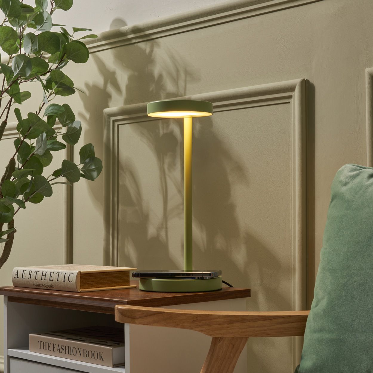 Enburg Wireless Charging Table Lamp