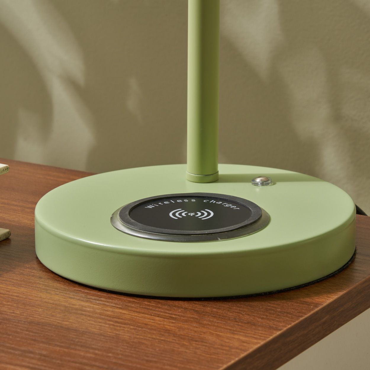 Enburg Wireless Charging Table Lamp