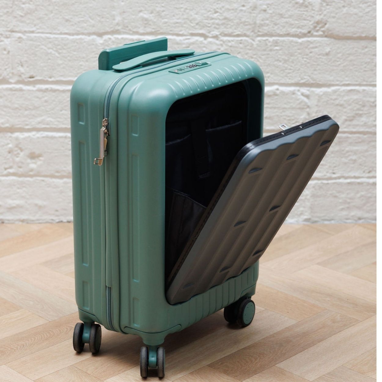 Cabin Suitcase With Laptop Sleeve Green Grey  55.5cm