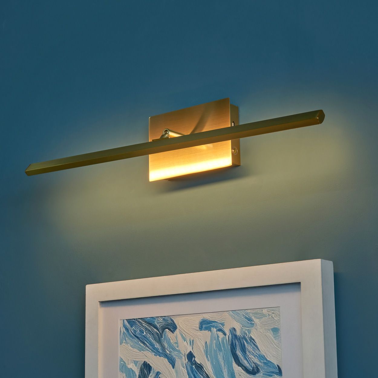 Belton Usb-C Rechargeable Picture Light Brass