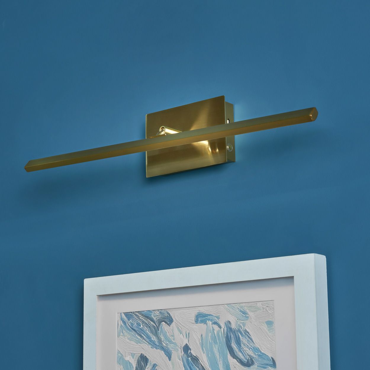 Belton Usb-C Rechargeable Picture Light Brass
