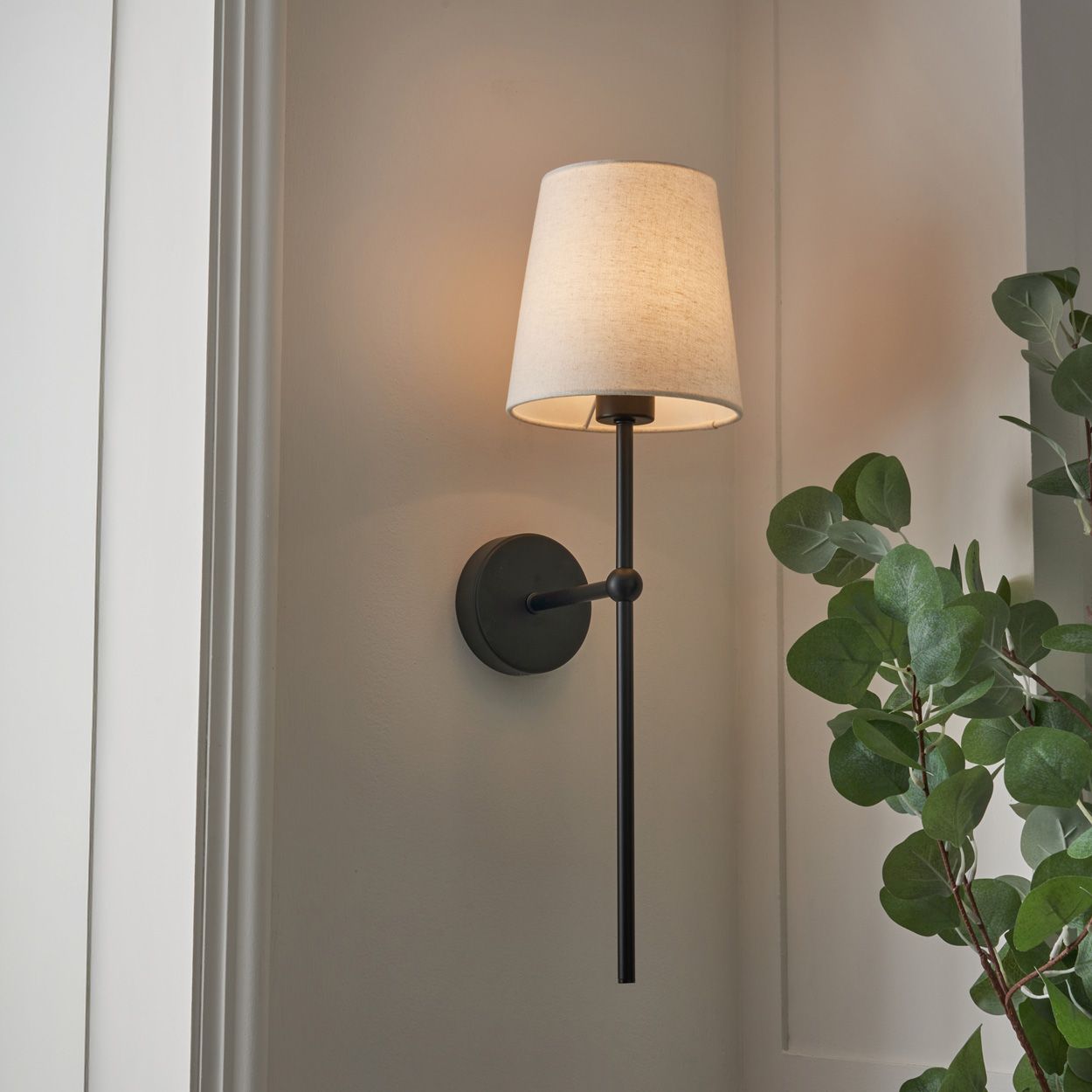 Austell Usb-C Rechargeable Shaded Wall Light Black