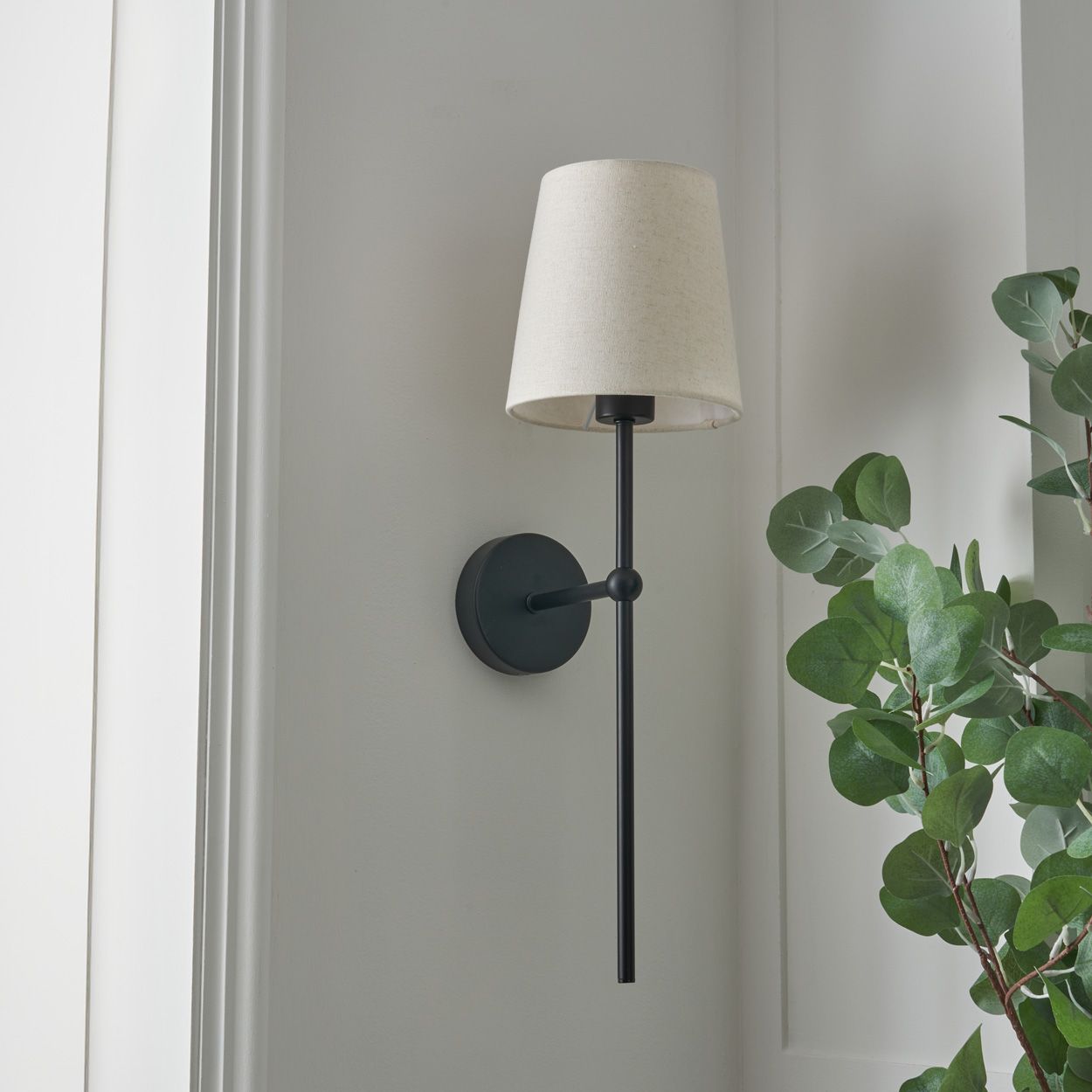 Austell Usb-C Rechargeable Shaded Wall Light Black