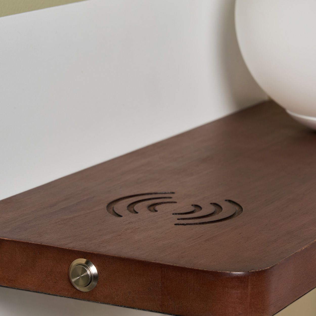 Varley G9 Wall Lamp With Usb Charging Port