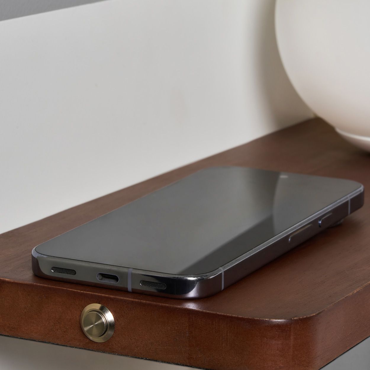 Varley G9 Wall Lamp With Usb Charging Port