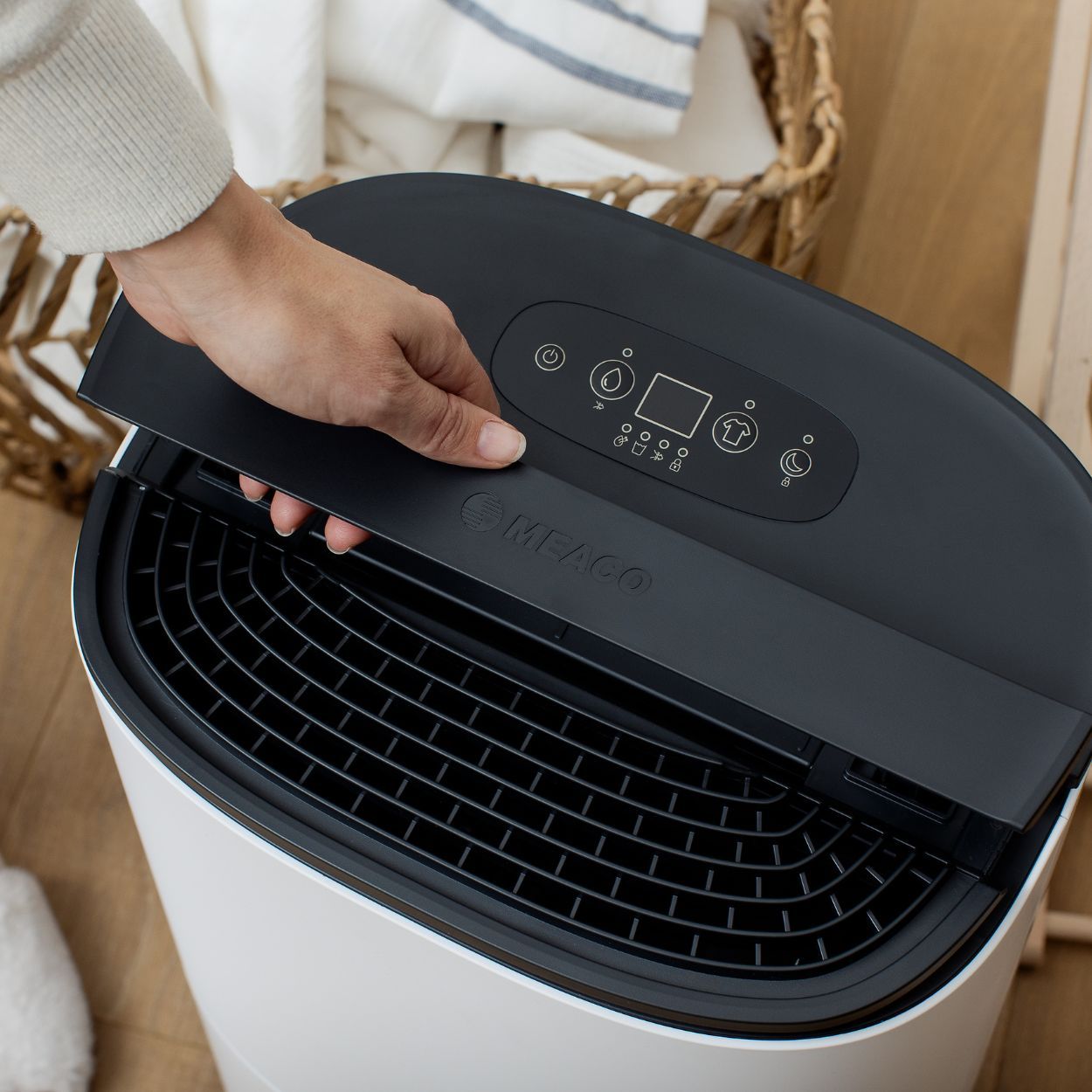 MeacoDry Arete One 20L Dehumidifier / Air Purifier