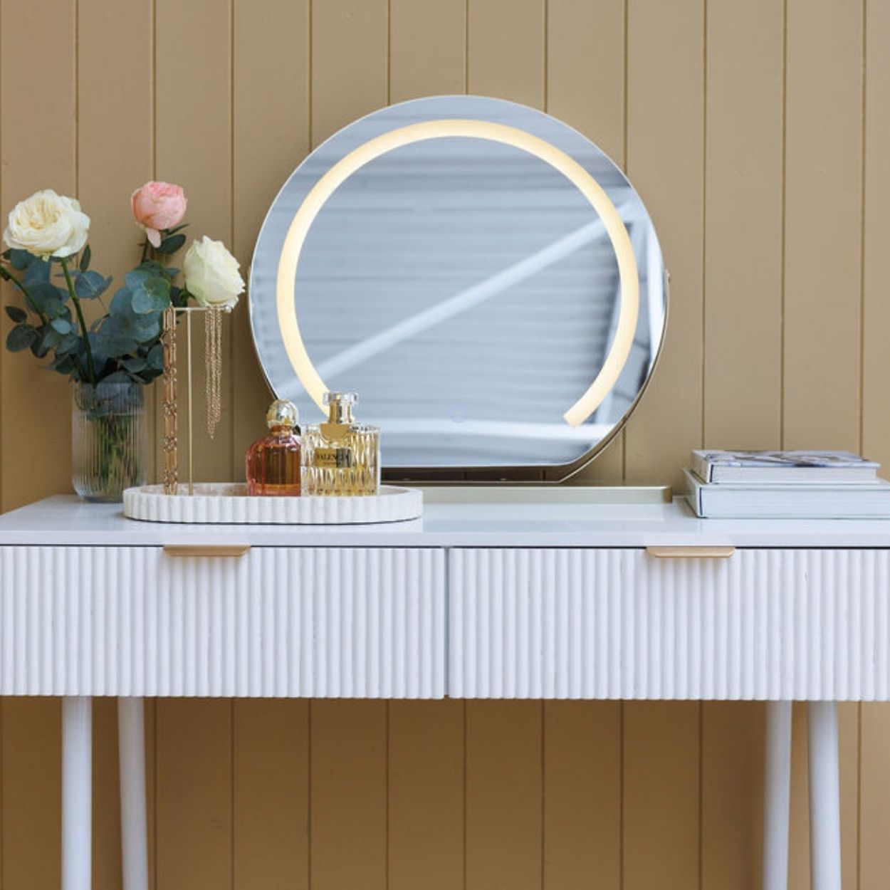 Bella Dressing Table With Mirror