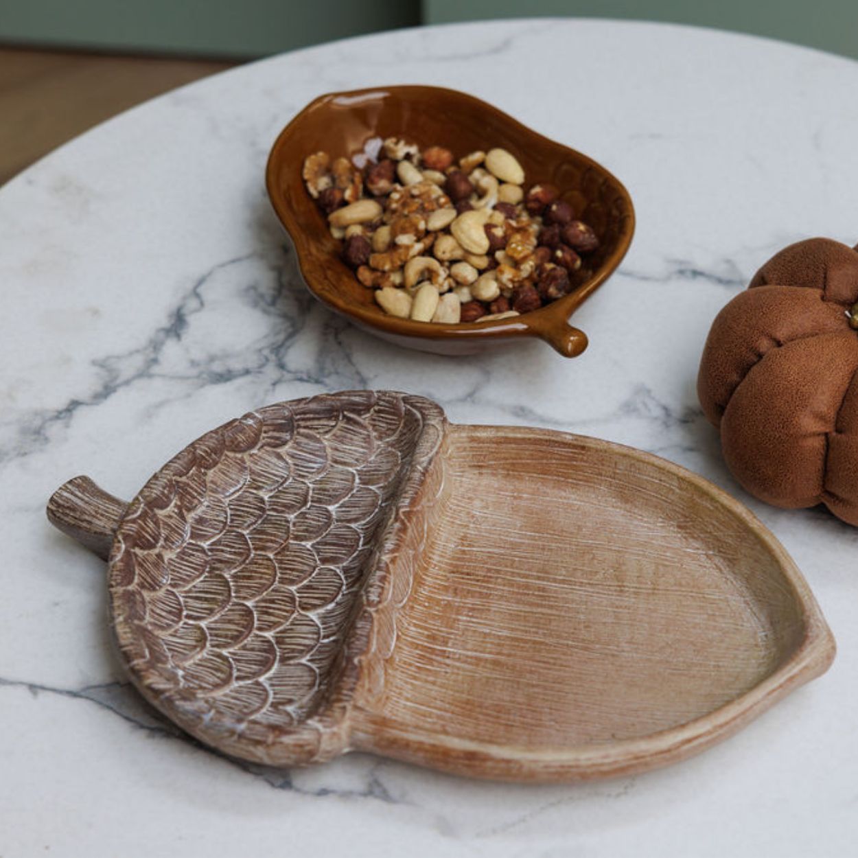 Acorn Plate 31cm Off White