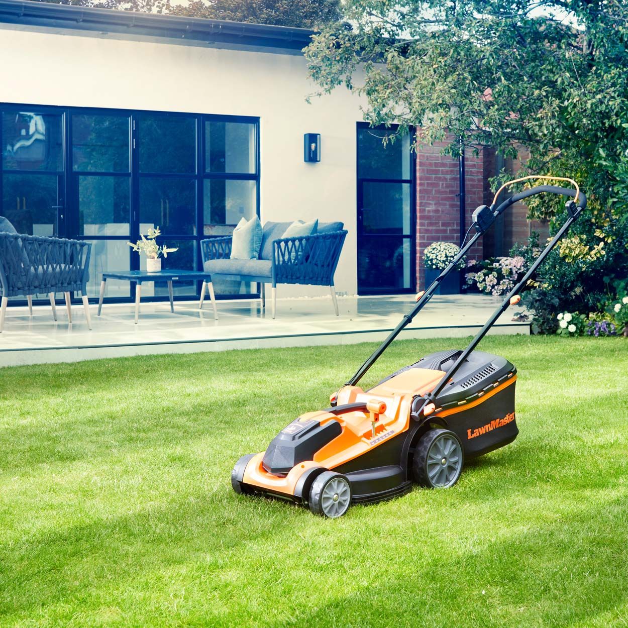 LawnMaster MX 24 37cm Lawnmower with 2 batteries and Grass Trimmer