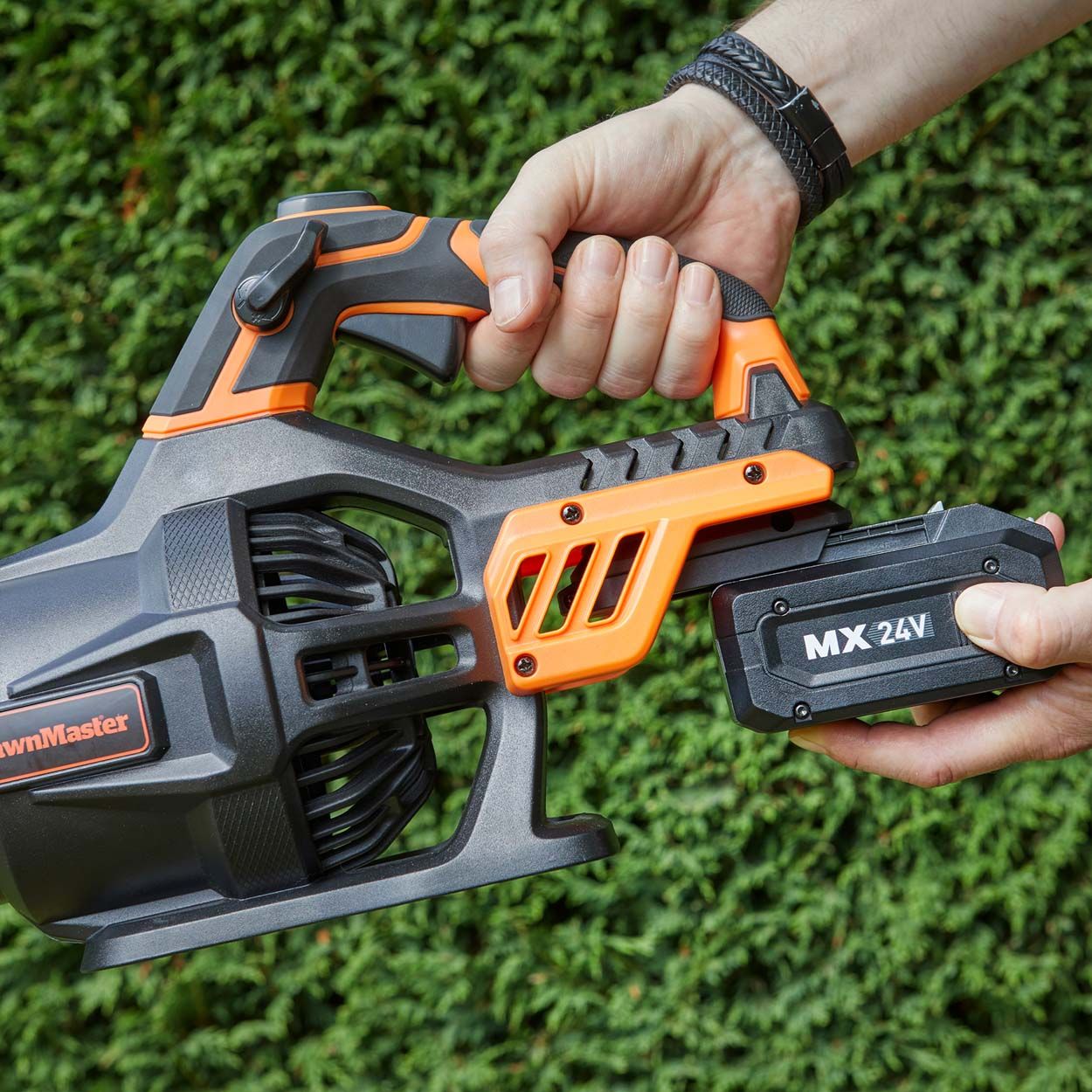 LawnMaster 24V Cordless Axial Leaf Blower