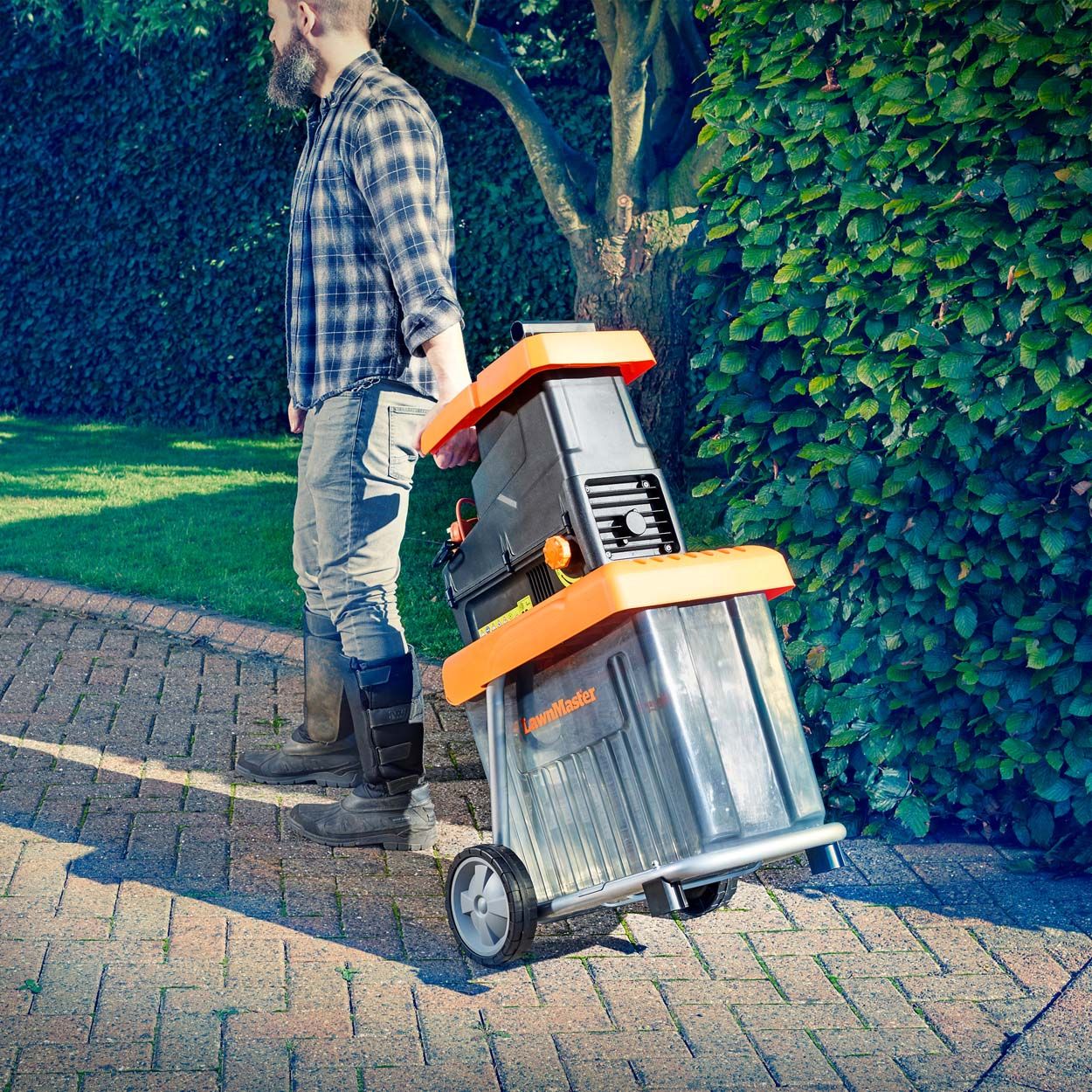 LawnMaster Electric 2800W Crushing Shredder