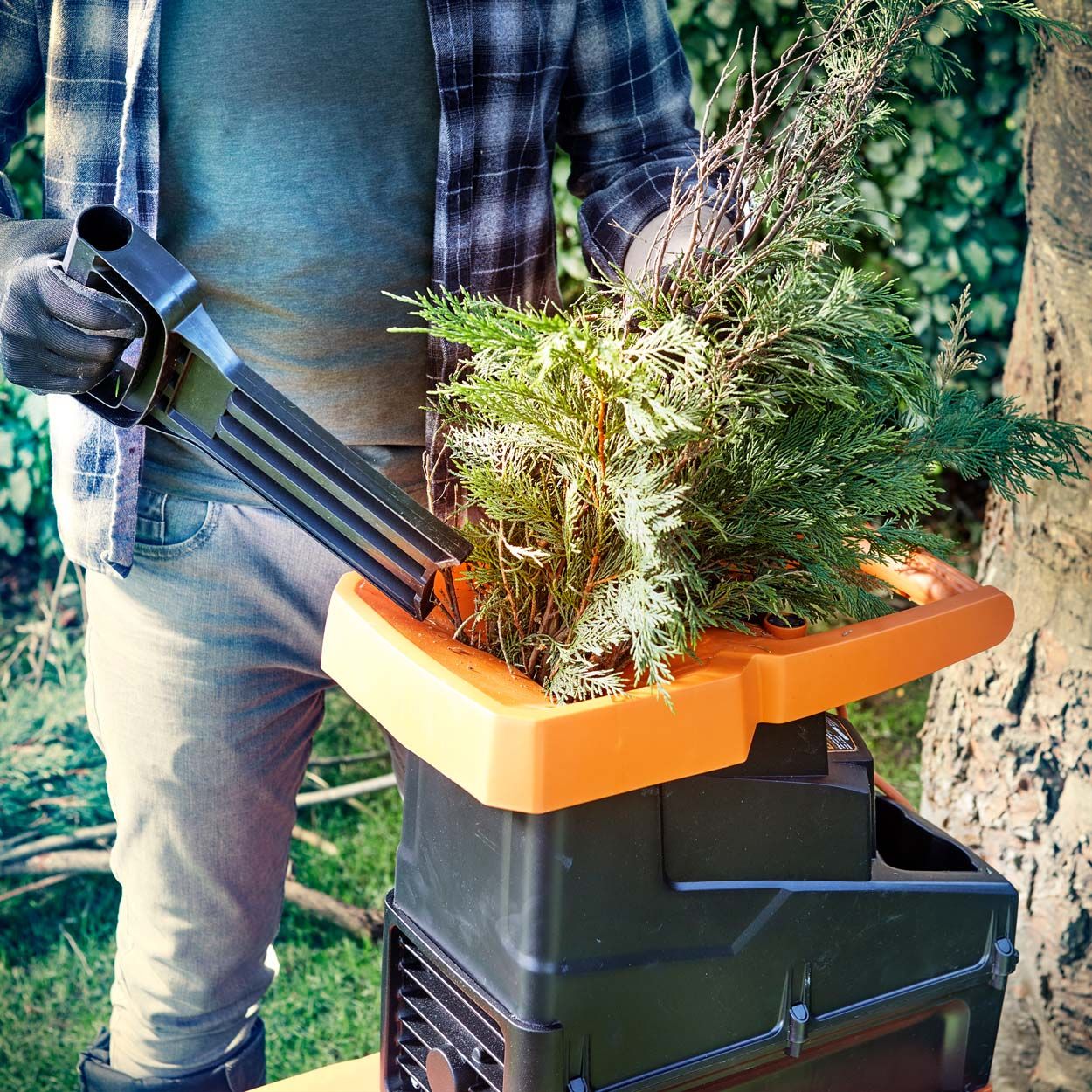 LawnMaster Electric 2800W Crushing Shredder