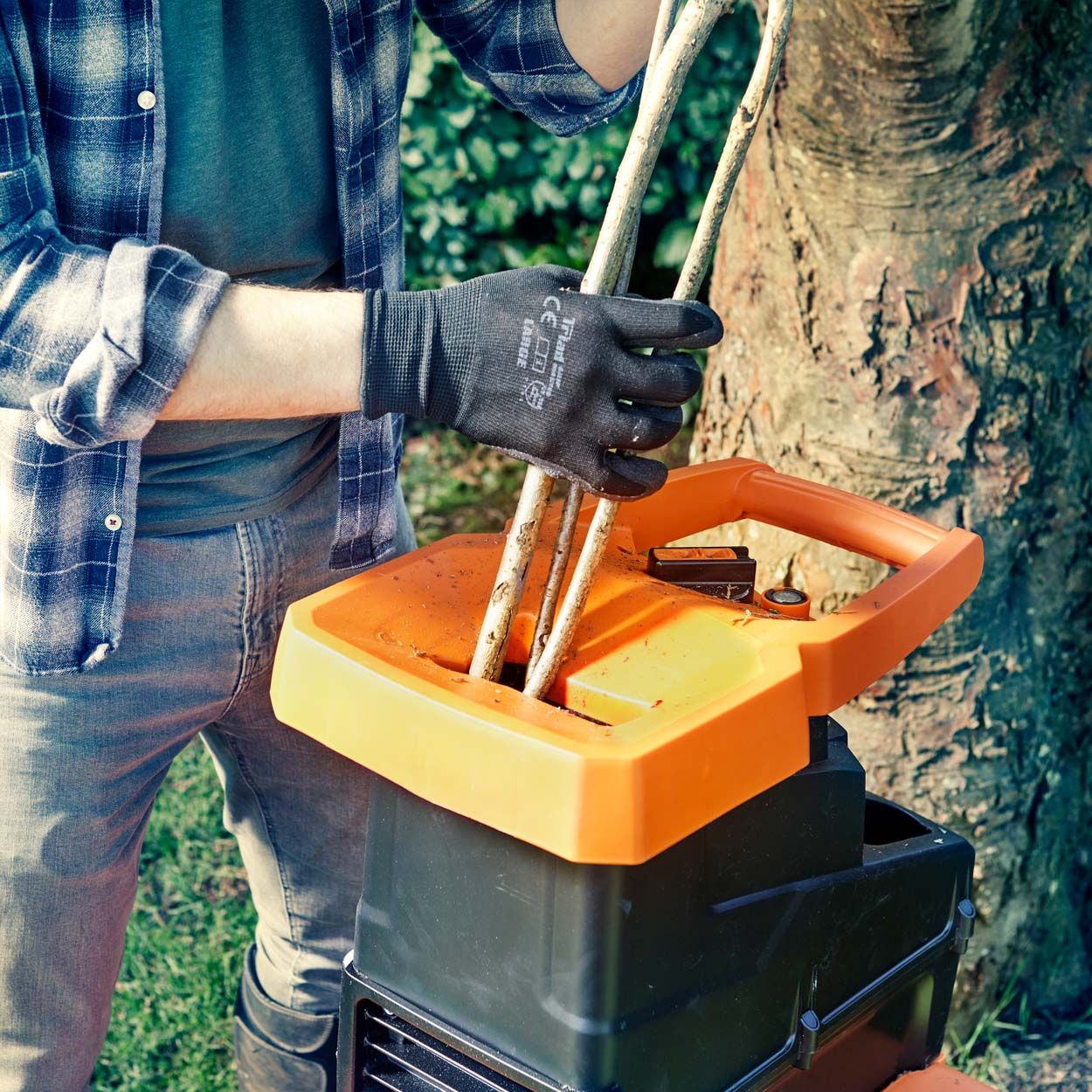 LawnMaster Electric 2800W Crushing Shredder