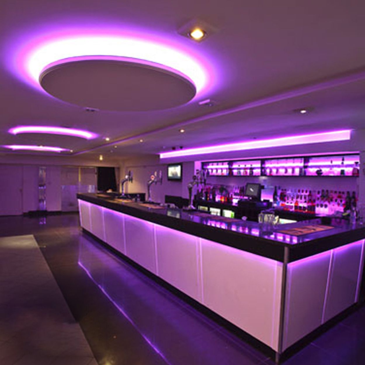 Ener-J 5 Meter Rgb Led Strip Kit With 60 Leds Per Meter, Controller + Remote + 12V 2A Adapter & Uk Plug, Ip65