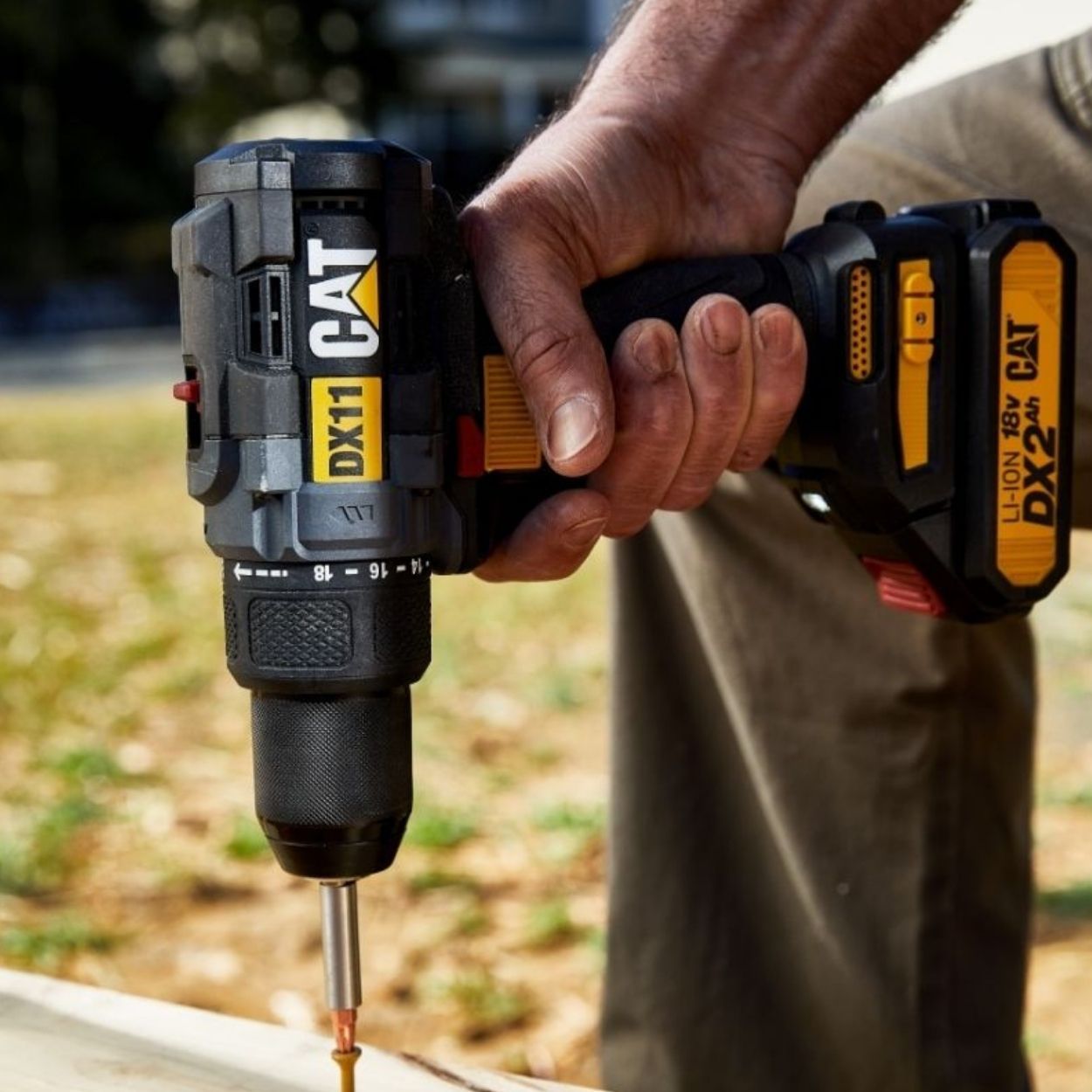 Cat Drill Driver DX11 Brushless 18V 2 x 2.0Ah