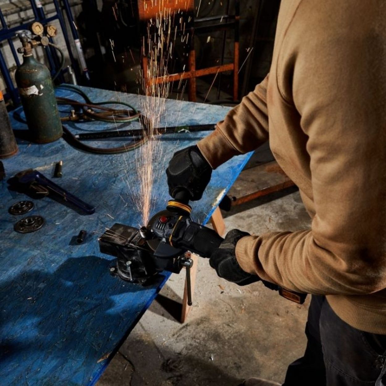 Cat Angle Grinder 125mm 1200W 5in CTDX36