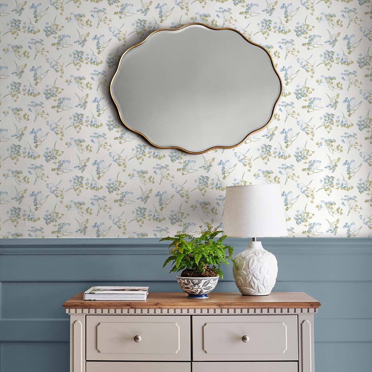 Laura Ashley Avonbury Hedgerow Green Wallpaper