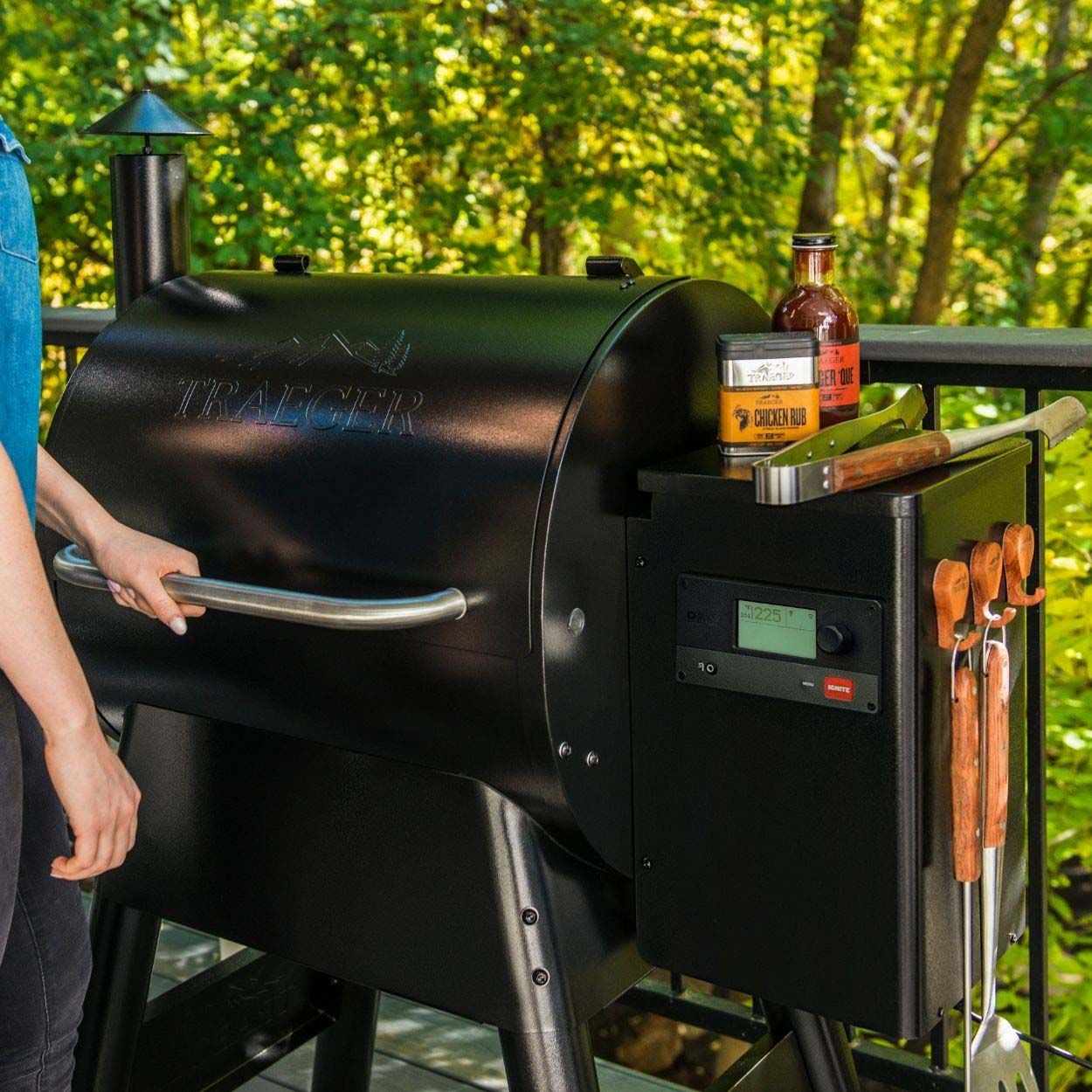 Traeger Pro 575 Black Pellet Grill