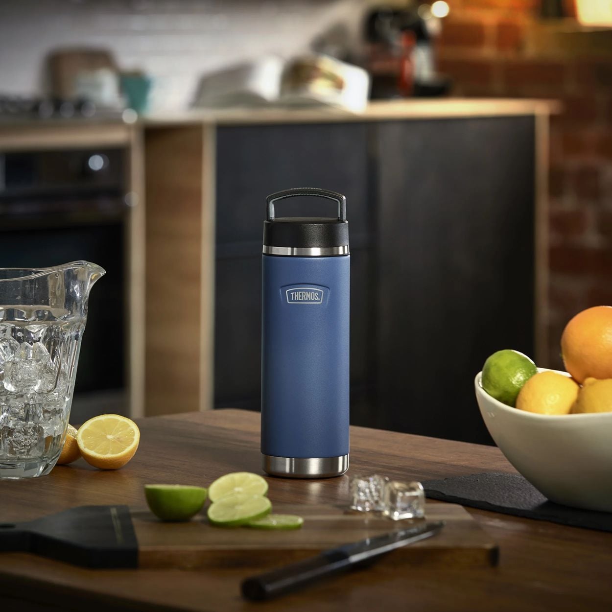 Thermos Icon 710ml Bottle Solent Navy