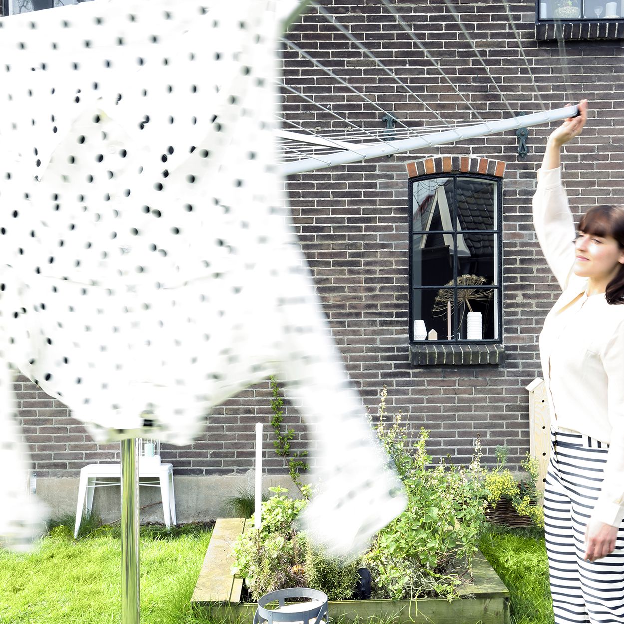 Brabantia 50m 4 arm Topspinner Rotary with Soil Spear