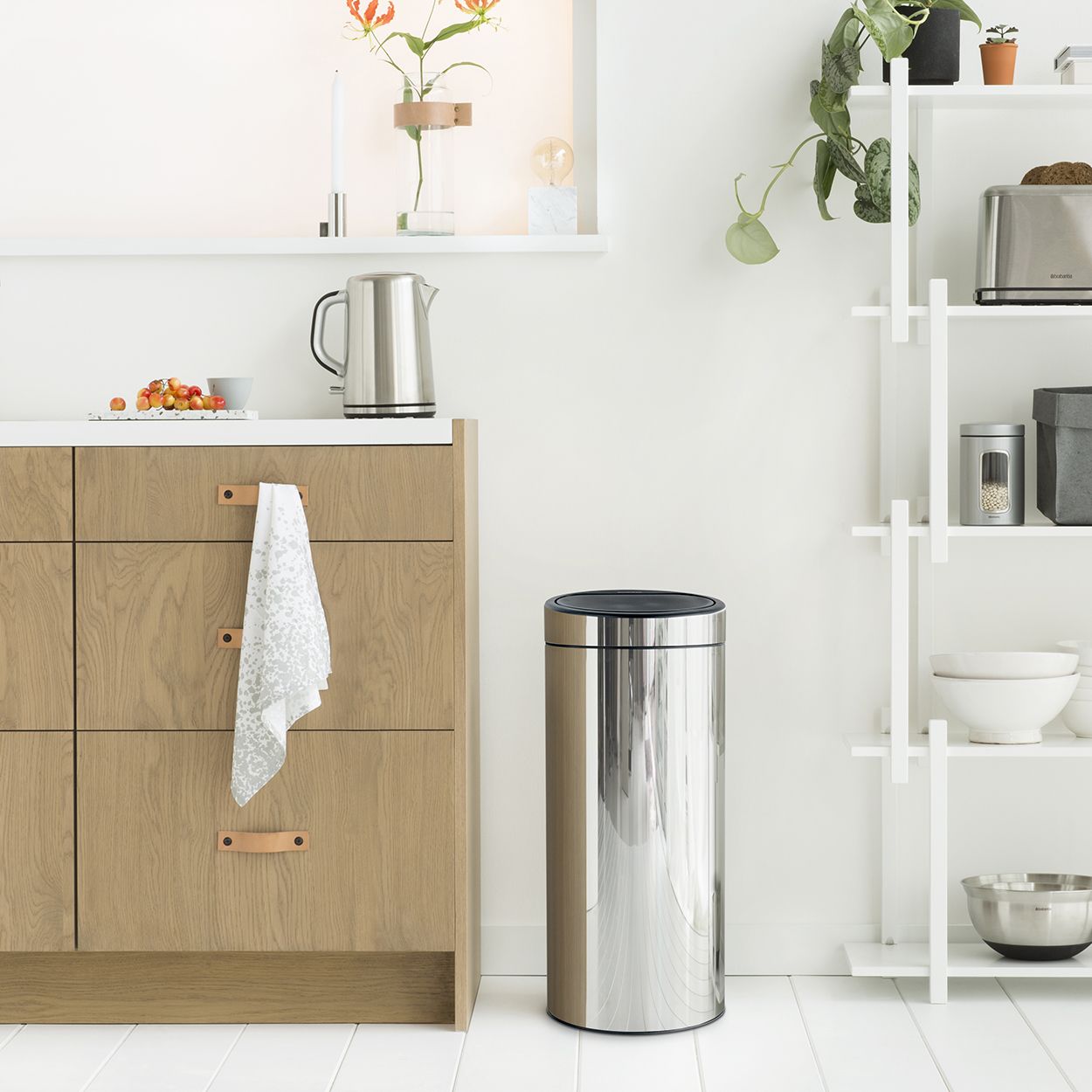 Brabantia Touch Bin 30 L, Brilliant Steel