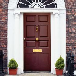 Johnstone's  Exterior Gloss Barolo 750ml