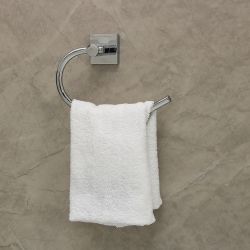 Lyon Towel Ring chrome