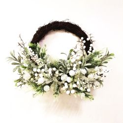 Frosted Snowberry Twig Wreath 55cm