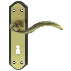 Wentworth Lever On Backplate Lock 57Mm