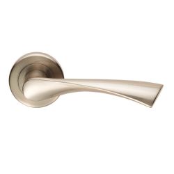 Venti Lever On Round Rose